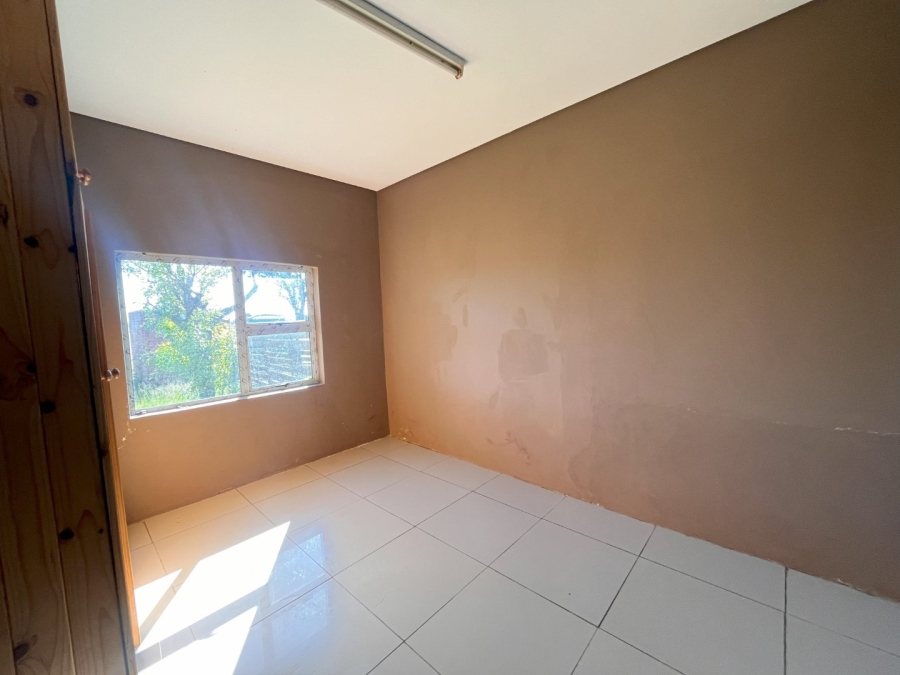 5 Bedroom Property for Sale in Levins Estate Free State